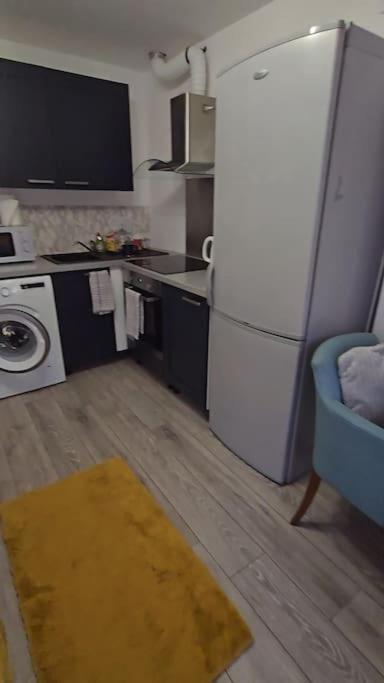 Cozy Flat 1 Bedroom Hucclecote Exterior foto